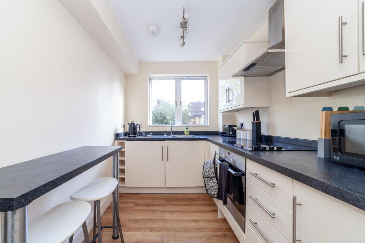 Lovely Studio Flat In Wimbledon W/ Free Parking 伦敦 外观 照片